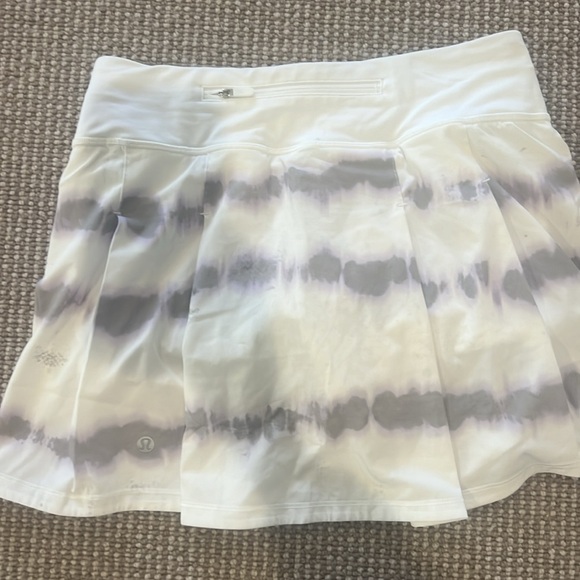 LULULEMON Pace Rival Long Mid Rise Tie Dye Skort - Picture 3 of 5